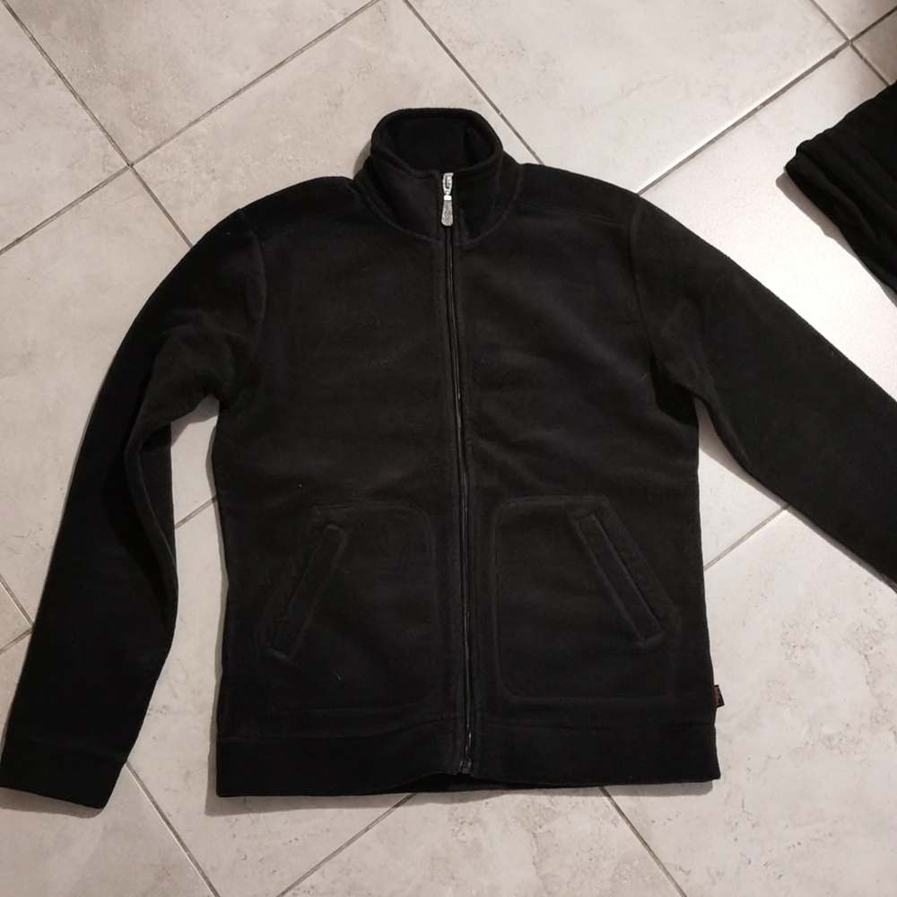 Baleno black fleece jacket. new.